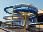 Zu den Wasserspielen im Aquadrom der Stadt Most