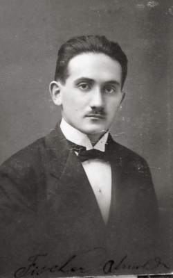 Arnold Fischer, tatínek 
