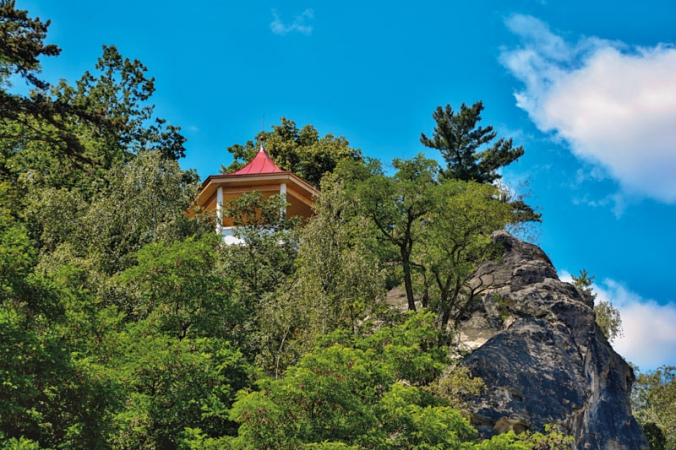 Nově zrekonstruovaný altán na Hostibejku