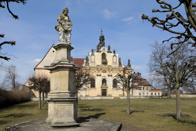 kostel sv. Tří králů s kaplí sv. Anny, foto NPÚ Kříž Petr