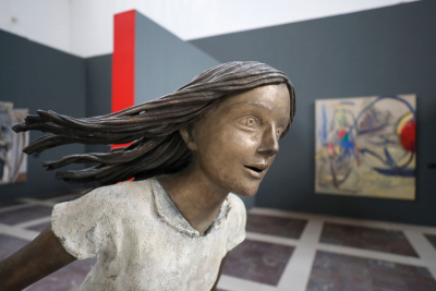 Výstava Umění, splín a smích tváří v tvář absurditě