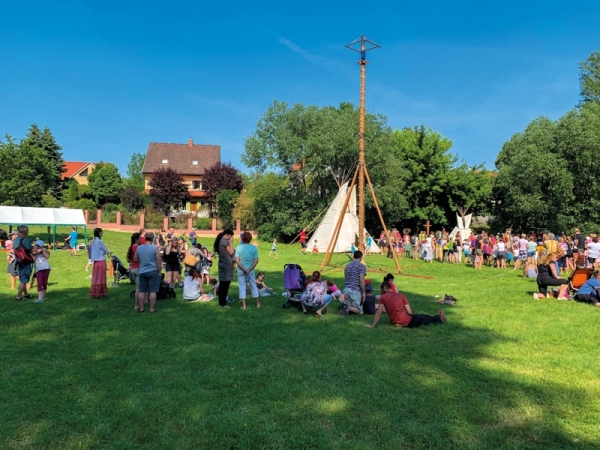 Westernové městečko u vltavské tůně