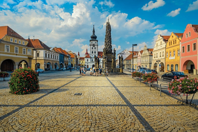 Radnice s náměstím v Žatci