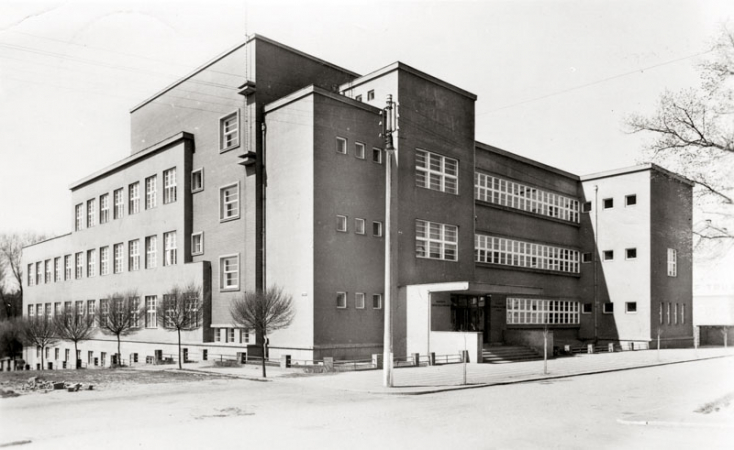 Masarykova obchodní akademie