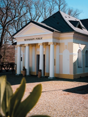 Restaurace Peřeje v lázeňském areálu