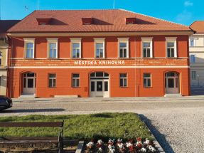 Knihovna a íčko v novém