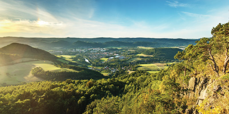 Widok na miasto ze skał Rašovockých