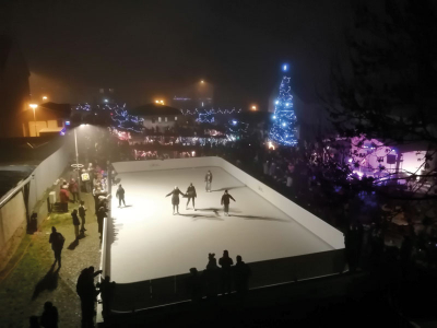 Kluziště v proluce Masarykova náměstí