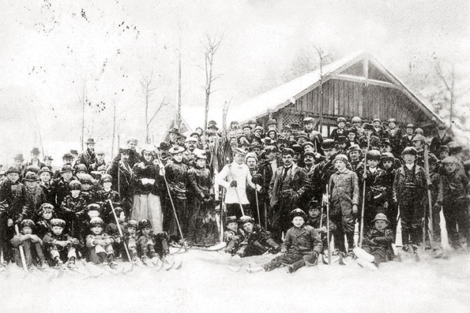 Účastníci lyžařských závodů v Jilemnici, 1902