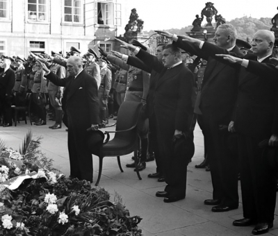 E. Hácha, E. Moravec a členové protektorátní vlády, červen 1942