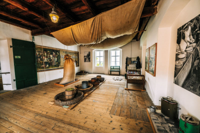 Expozice ručního česání chmele