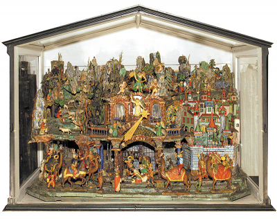 Betlém Zjevení Páně s Klaněním sv. Tří králů v zasklené skříňce.