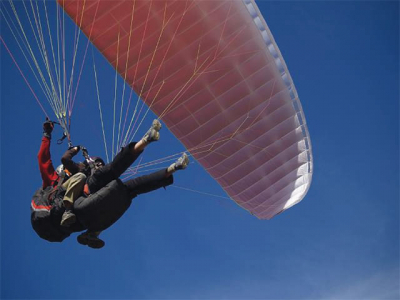 Paragliding tandem v severozápadních Čechách
