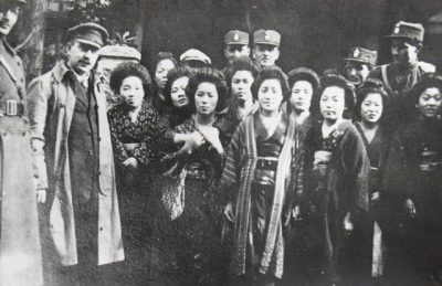 Felixův strýc ve Vladivostoku s japonskými uprchlicemi