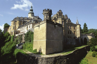 Otevíráme zámecké a hradní brány…