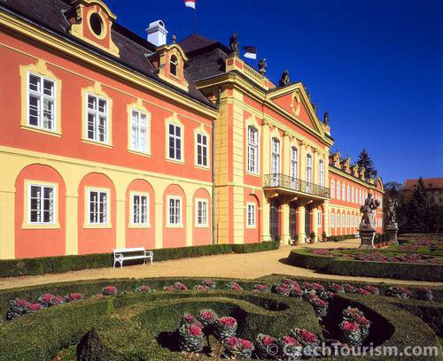 Dobříš - zámek s nádechem francouzské kultury 