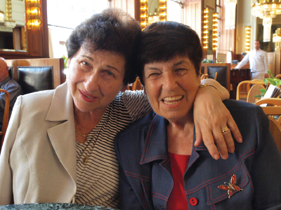 Anna a Hana Weingarten, rozená Wertheimerová, kamarádky
z pokoje L410