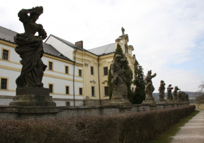 sochy před Kuksem