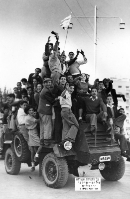 Po osvobození tábora Bergen-Belsen v dubnu 1945