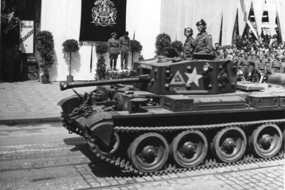 1. čsl. samostatná obrněná brigáda na přehlídce 30. května 1945