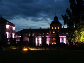 Hrady, zámky a další památky