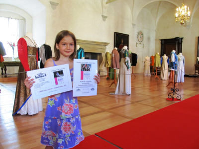 Tři střevíčky pro Popelku