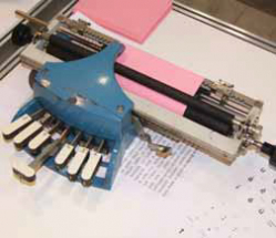 Slepec pomohl slepcům