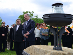 Oběti letecké havárie z roku 1962 mají pomník
