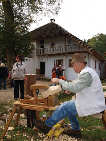 Středověký vodní mlýn v Hoslovicích