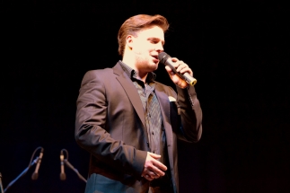 Tomáš Savka: O Vánocích rozdává radost swingem