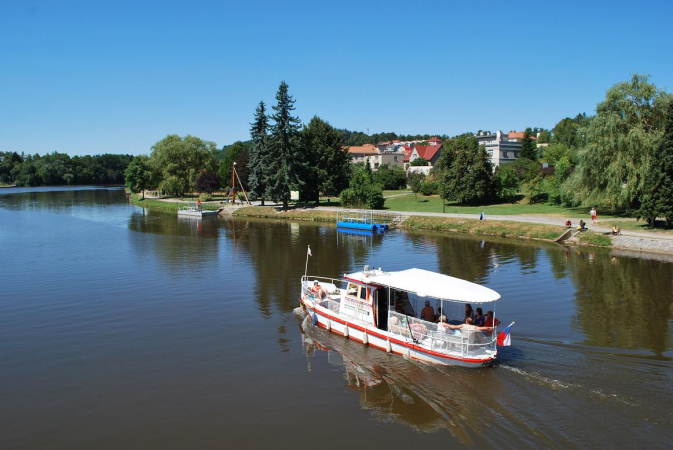 SOUTOK VLTAVY A LUŽNICE U TÝNA NAD VLTAVOU