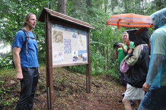 Světově unikátní karbonský les i uhelné lanovky představí nová naučná stezka u Břas