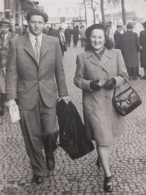 Hanka s Arnoštem (Praha 1945