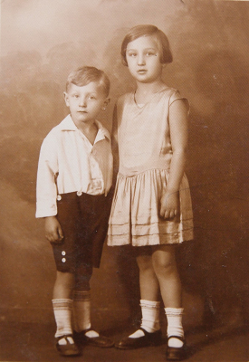 Sourozenci ještě před válkou