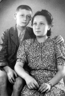 těsně před transportem do terezínského ghetta 1942