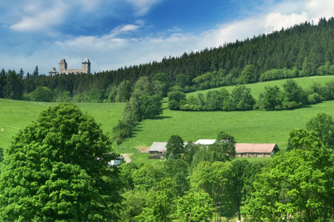 Objevte svět bez stresu a shonu – hotel Kašperk uprostřed šumavské přírody