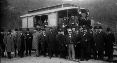 První tramvaj na elektřinu