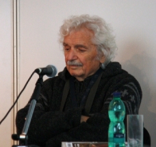 Debil, Blbeček, Debil, Blbeček...