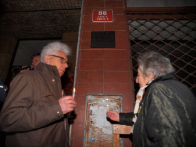 Pamětní deska Pavlu Lionovi