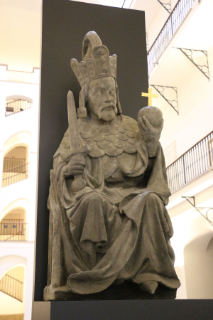 Národní muzeum na nové výstavě „Když císař umírá“ připomíná poslední cestu císaře a krále Karla IV.