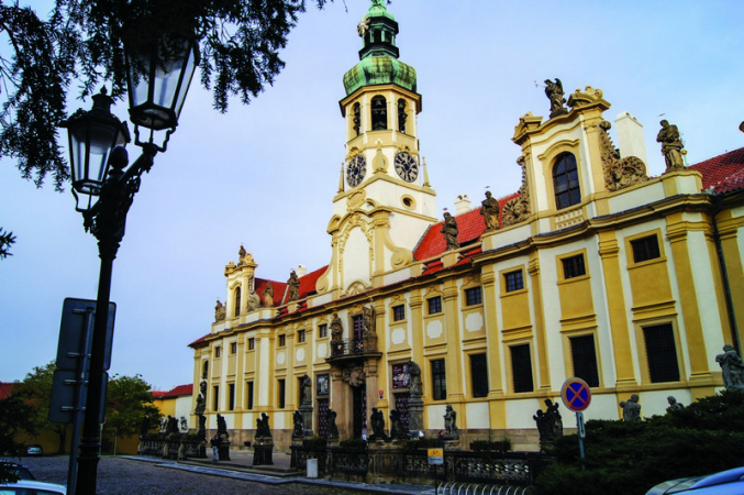 Loreta Dientzenhoferów Historia loretańskiej elewacji