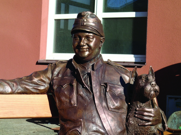 Slavnostní odhalení sochy dobrého vojáka Švejka