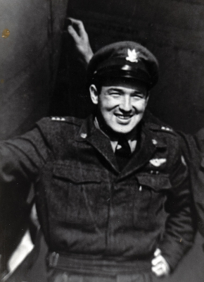 Hugo vedl v roce 1947 vojenský výcvik letců, kteří se cvičili pro
vznikající izraelskou armádu, Hagana