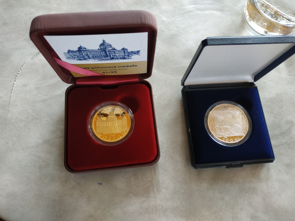 Založení Národního muzea připomínají pamětní mince