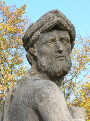 Detail sochy Léto