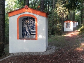 Křížová cesta na vrchu Ronšperk