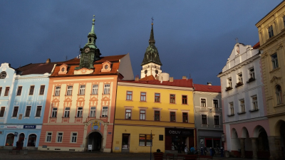 Náměstí Míru se Starou radnicí