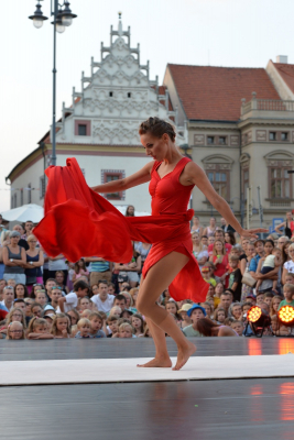 Komedianti v ulicích