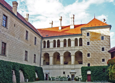 Nádvoří mělnického zámku