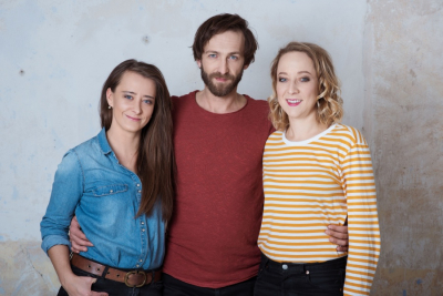 Anna Stropnická,  Jan Grundman a Marie Štípková se už brzy objeví v inscenaci Na Větrné hůrce, foto Alena Hrbková